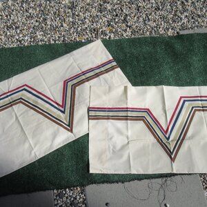 Set of 2 Vintage J.C. Penney 70's V Line Queen Size Pillowcases Pillow Case